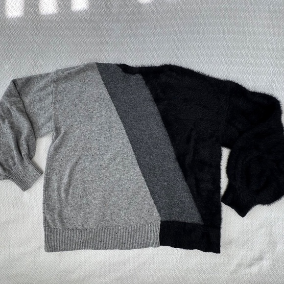 VINCE CAMUTO Fuzzy Eyelash Knit Colourblock Sweater, Black Grey Women's Size M - Picture 6 of 10
